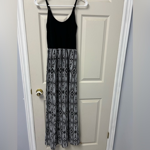🛍️3/20🛍️ Suzy Shier Sundress - Picture 1 of 6